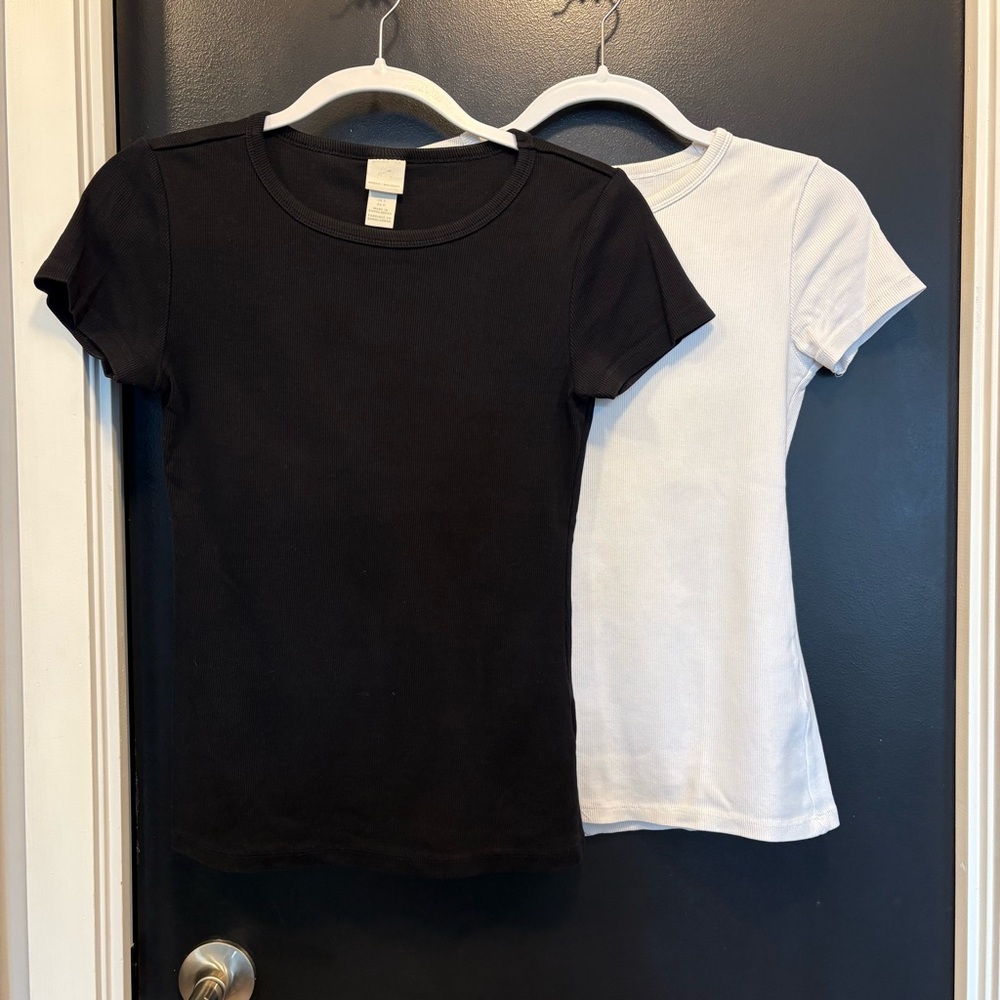 H&M Black and White Basic T-shirts